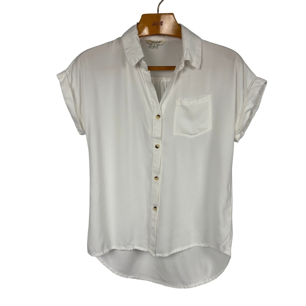 SIM &‎ SAM White 100% Rayon Blouse Medium Cuffed Short Sleeve Button Front Top